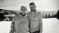 Poslední závod Oldřich Kaiser a režisér Tomáš Hodan foto marek novotny (2) nahled